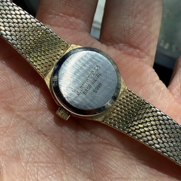 Vintage Jules Jurgensen Ladies Gold Tone Watch Dainty Quartz Japanese Movement - Picture 5 of 9